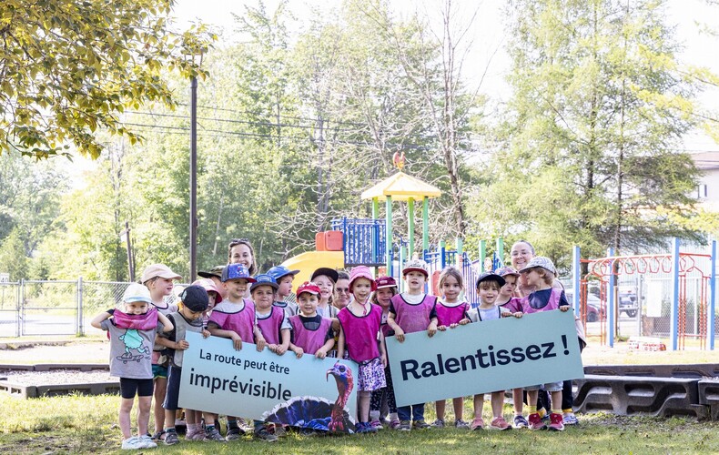 Ils rient, ils courent, ils explorent...ralentissez, ils sont partout